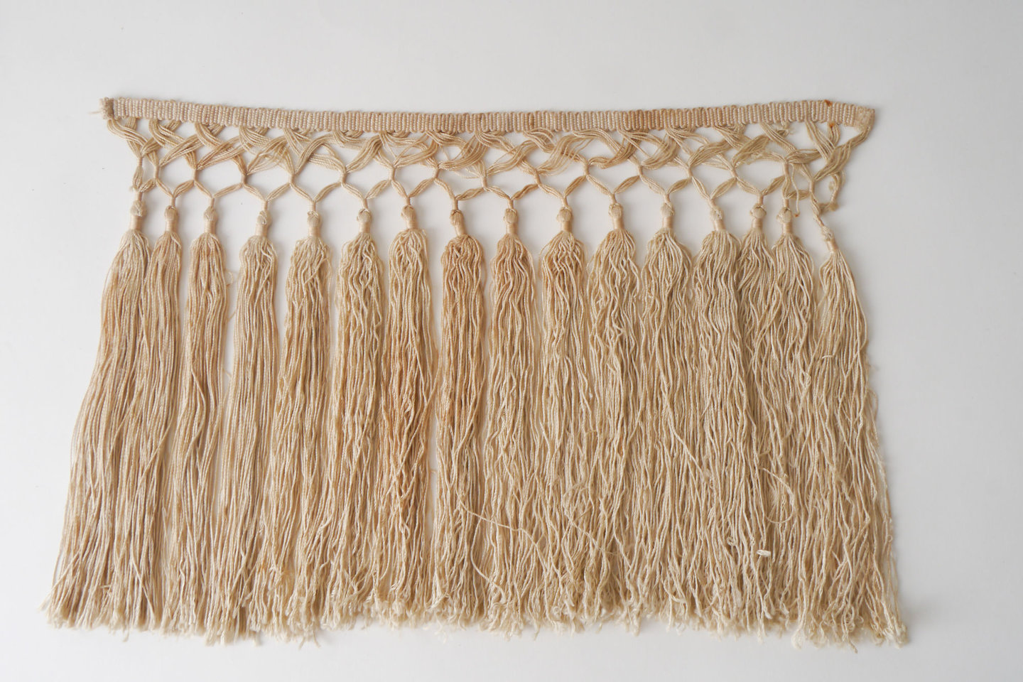 Frange als onderdeel voor het vervaardigen van passement