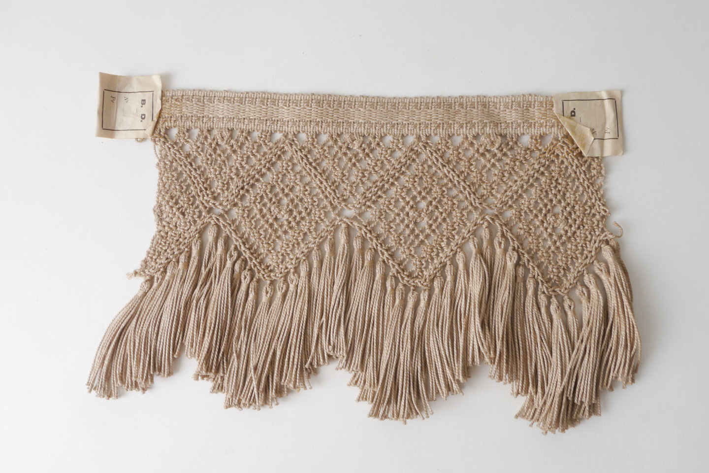 Frange als onderdeel voor het vervaardigen van passement