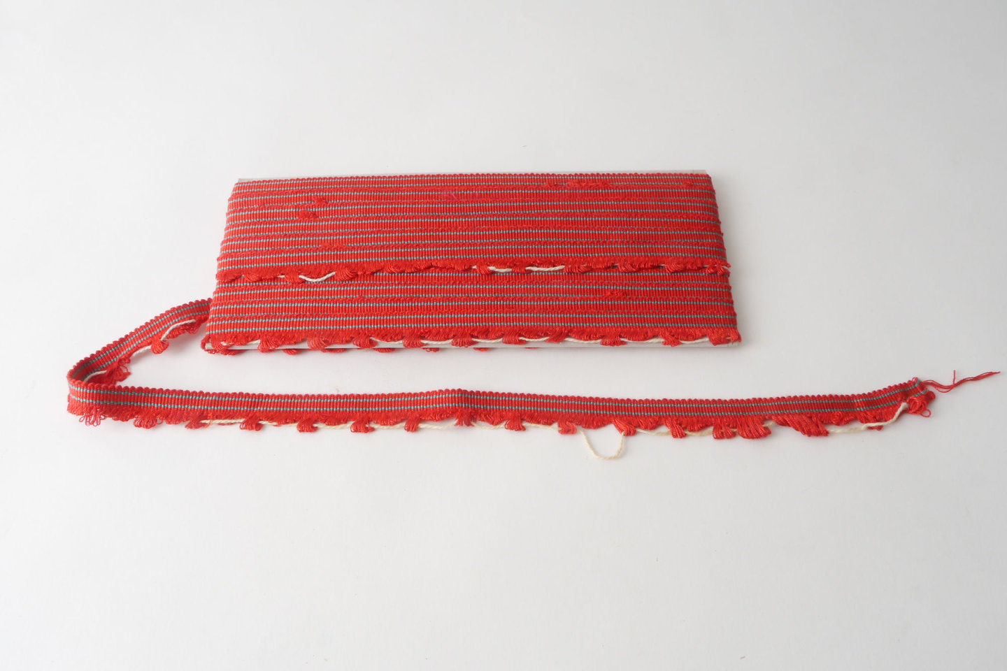 Galon of boord als onderdeel voor het vervaardigen van passement