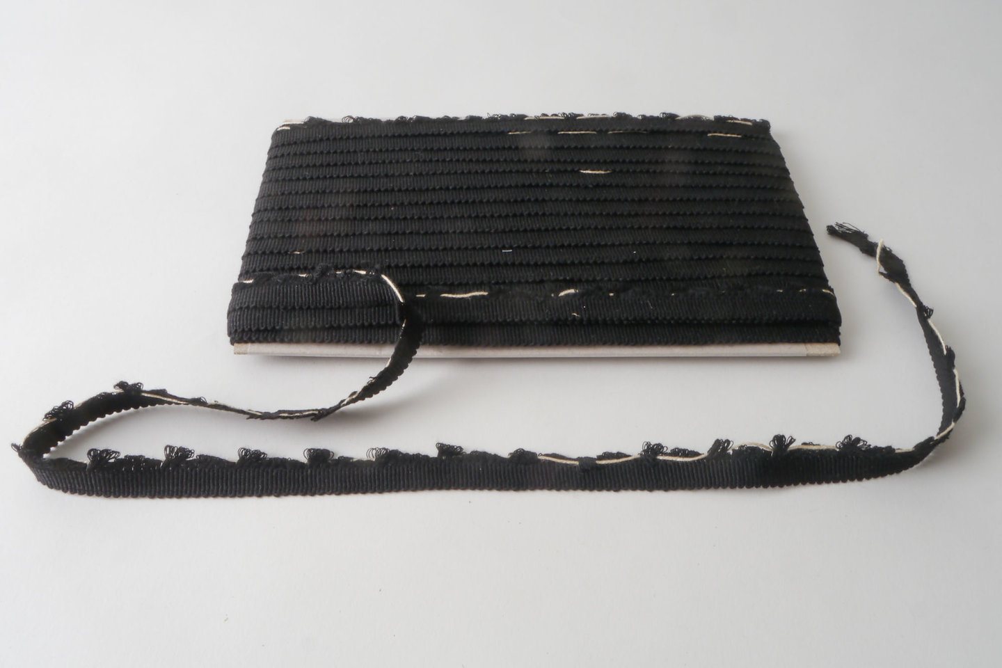 Galon of boord als onderdeel voor het vervaardigen van passement