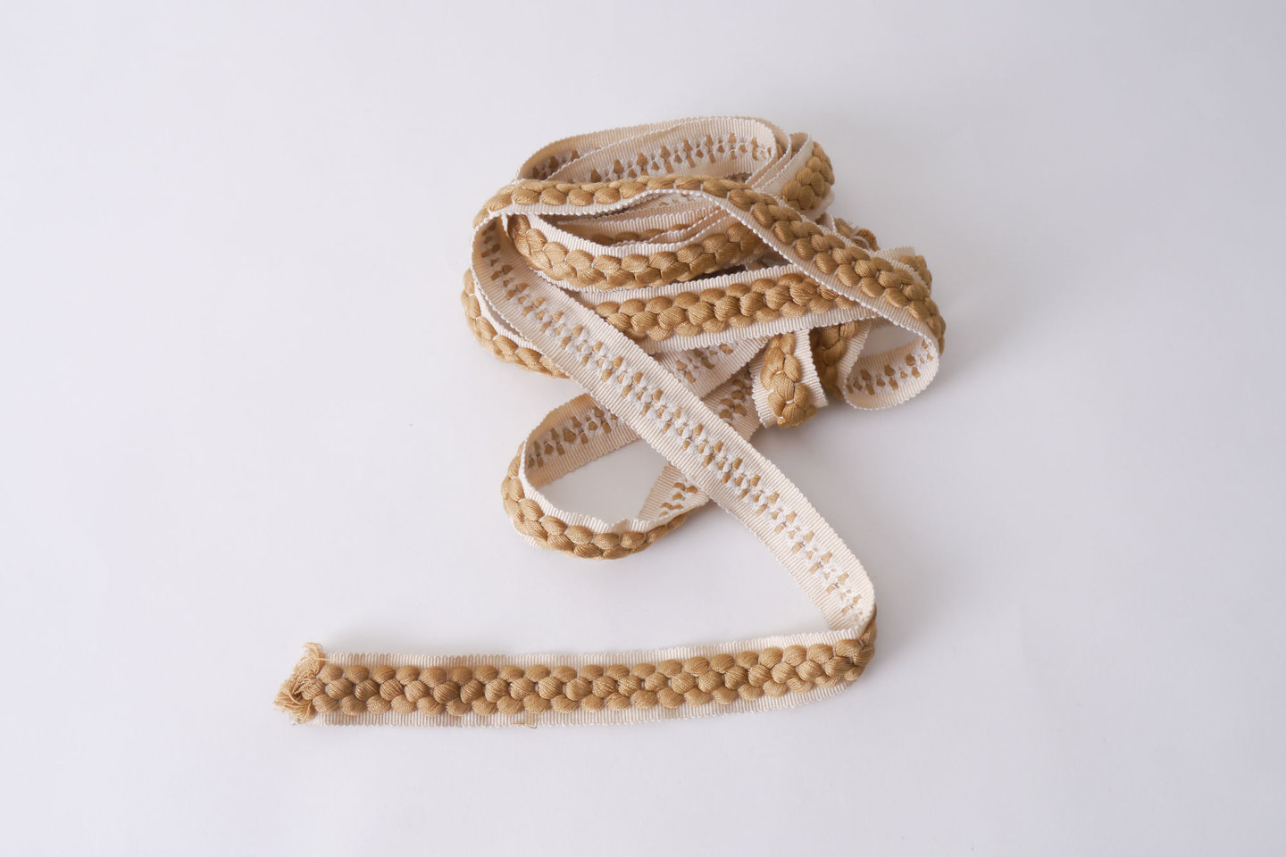 Galon of boord als onderdeel voor het vervaardigen van passement