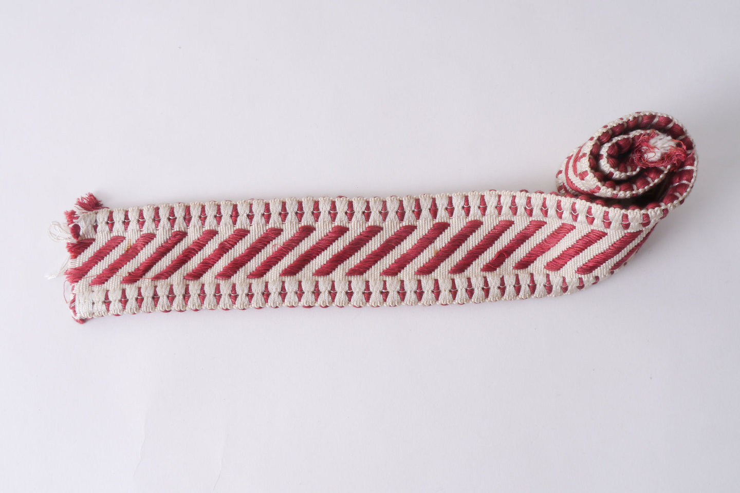 Galon of boord als onderdeel voor het vervaardigen van passement