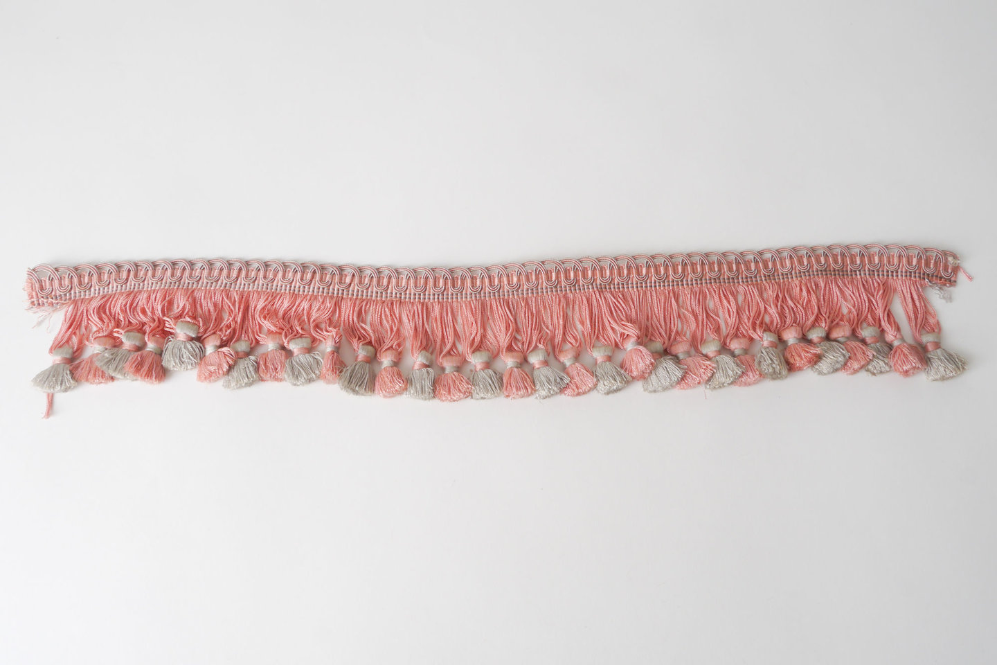 Frange als onderdeel voor het vervaardigen van passement