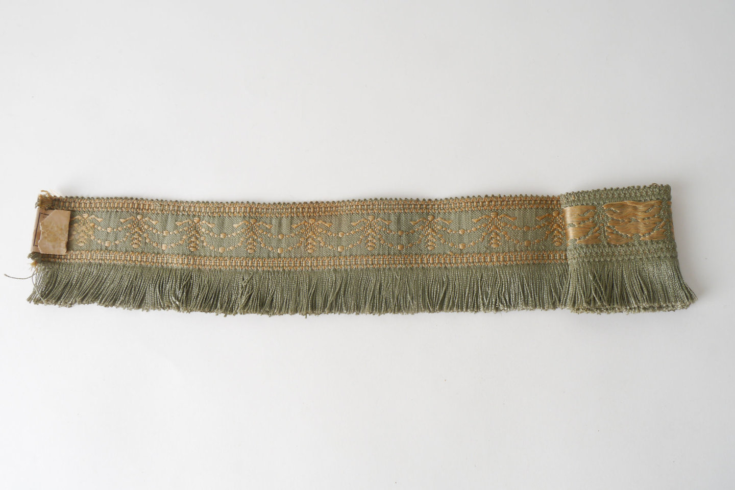 Effilé als onderdeel voor het vervaardigen van passement