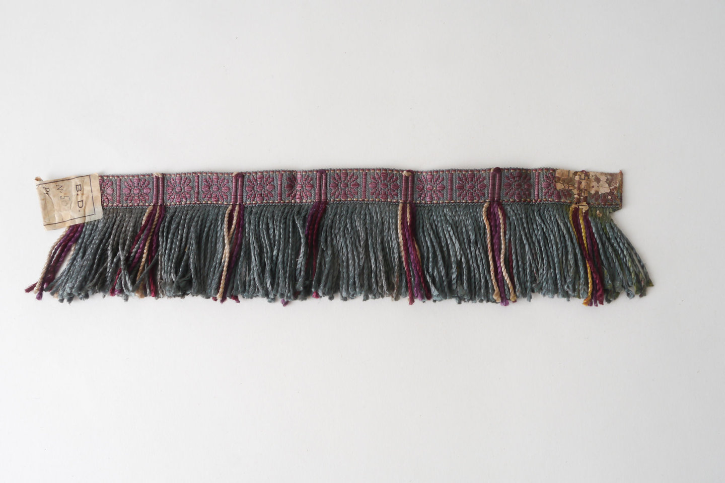 Effilé als onderdeel voor het vervaardigen van passement