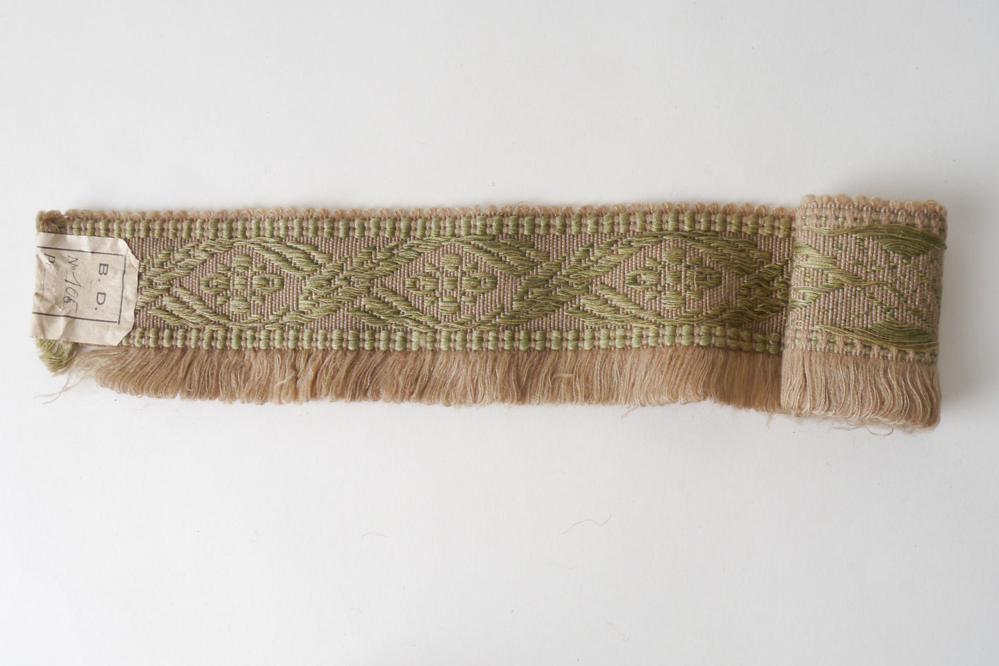 Effilé als onderdeel voor het vervaardigen van passement