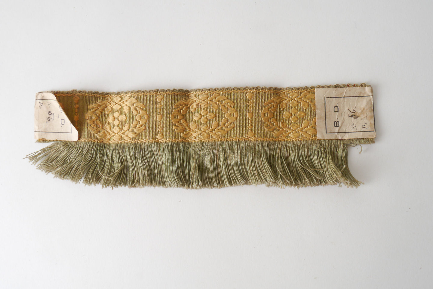 Effilé als onderdeel voor het vervaardigen van passement