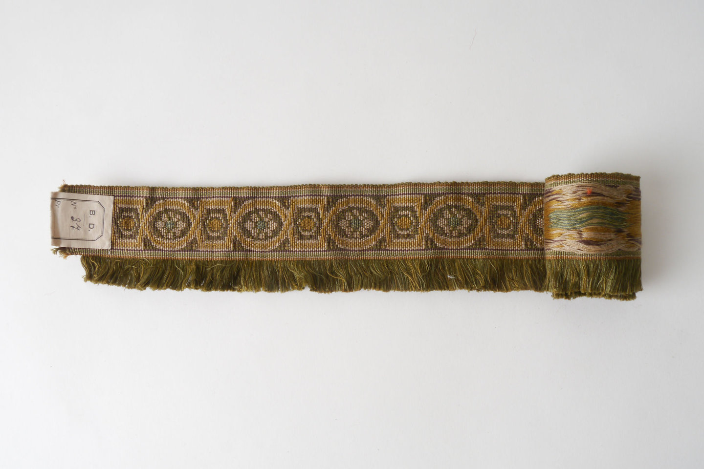 Effilé als onderdeel voor het vervaardigen van passement