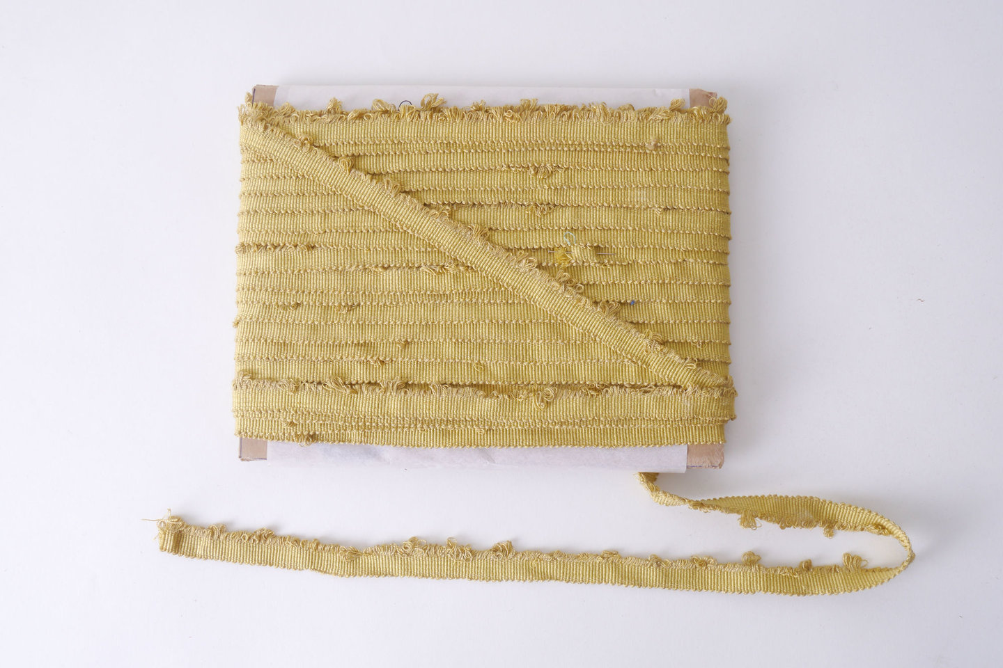 Galon of boord als onderdeel voor het vervaardigen van passement