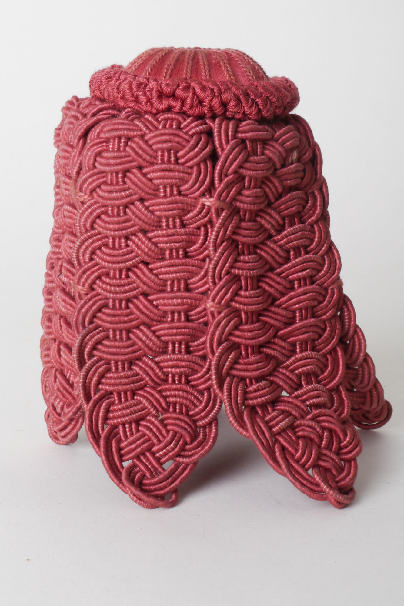 Tulipe in feuilles bourriche als onderdeel voor het vervaardigen van passement