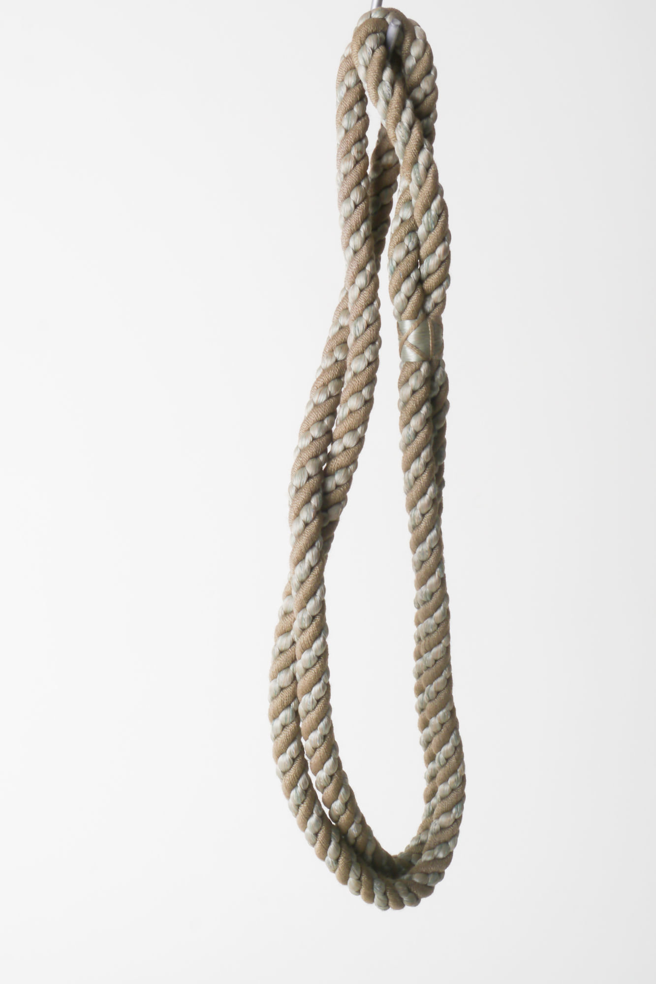 Embrasse bestaande uit kabel