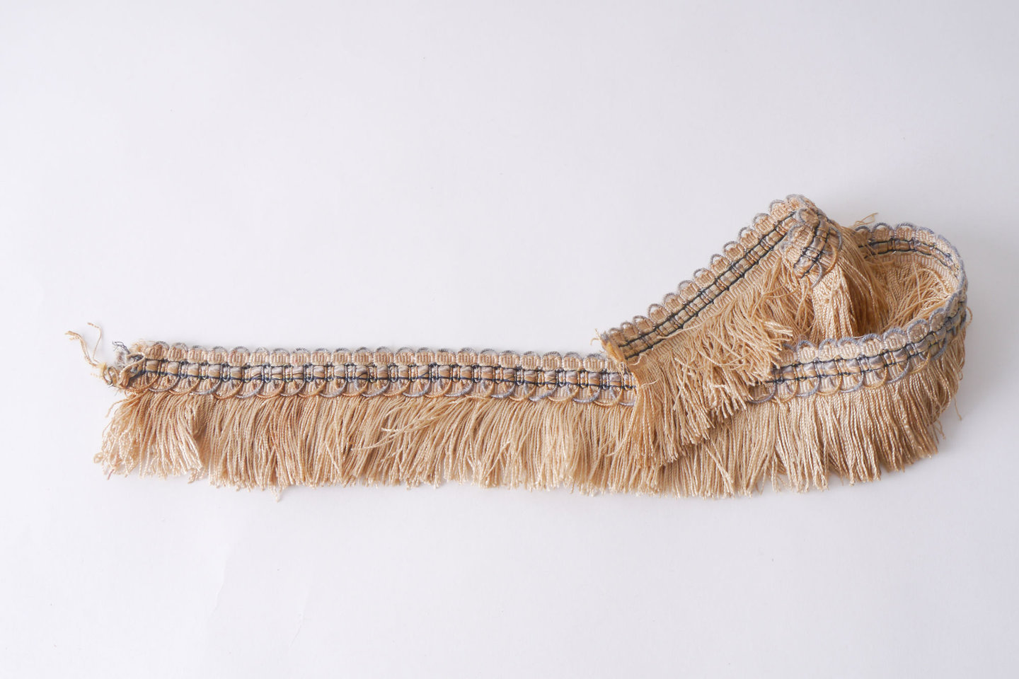 Effilé als onderdeel voor het vervaardigen van passement