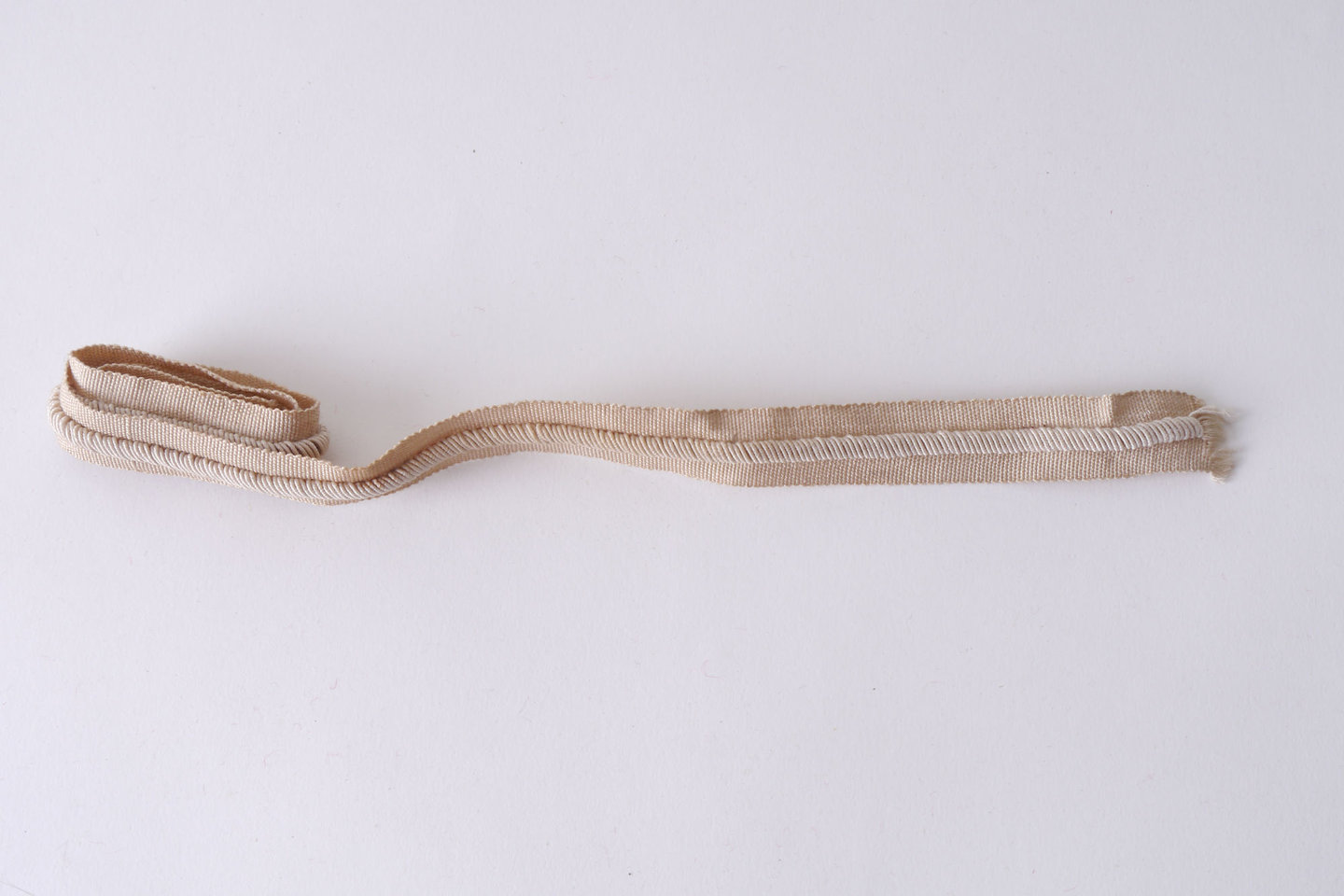 Galon of boord als onderdeel voor het vervaardigen van passement