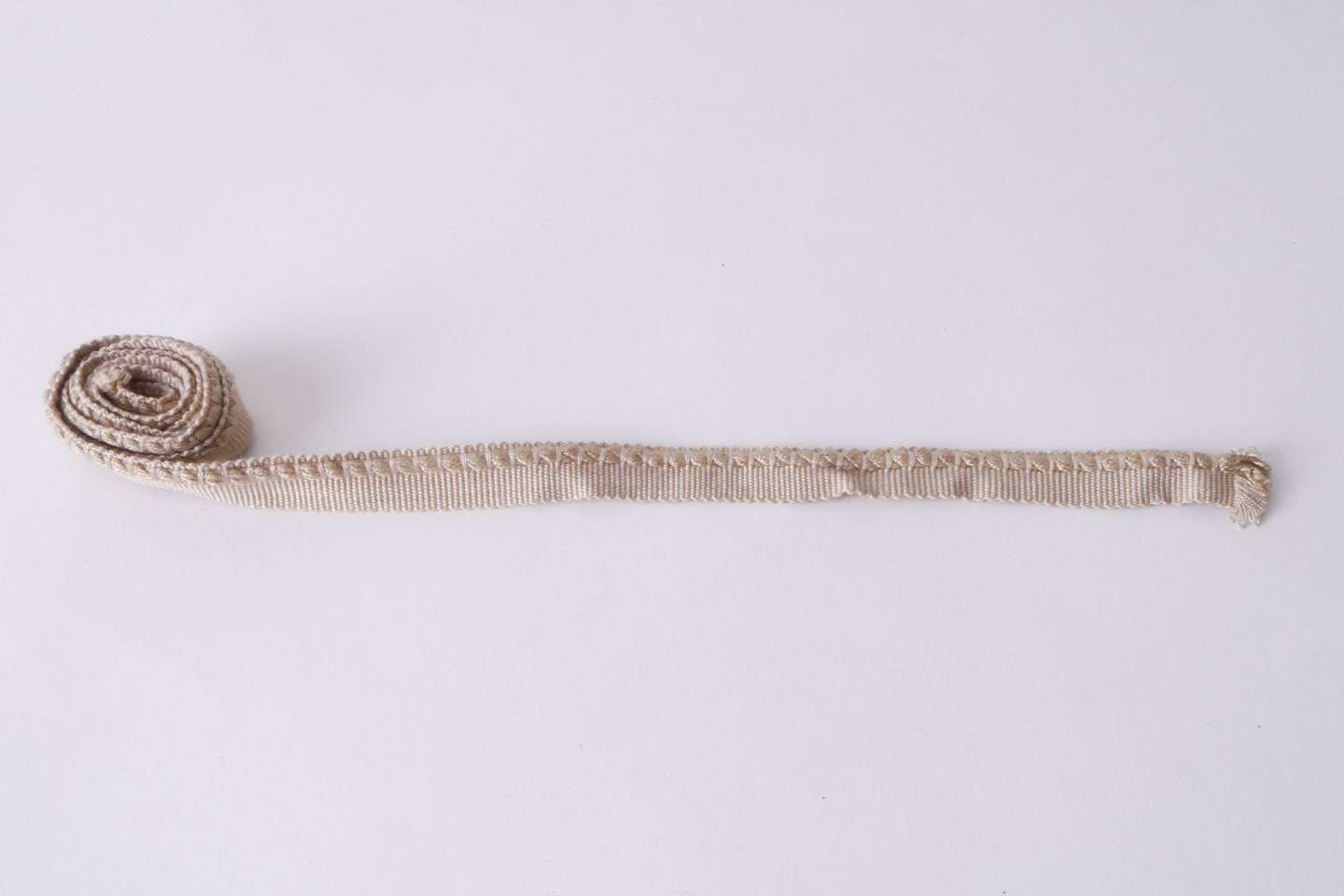 Galon of boord als onderdeel voor het vervaardigen van passement