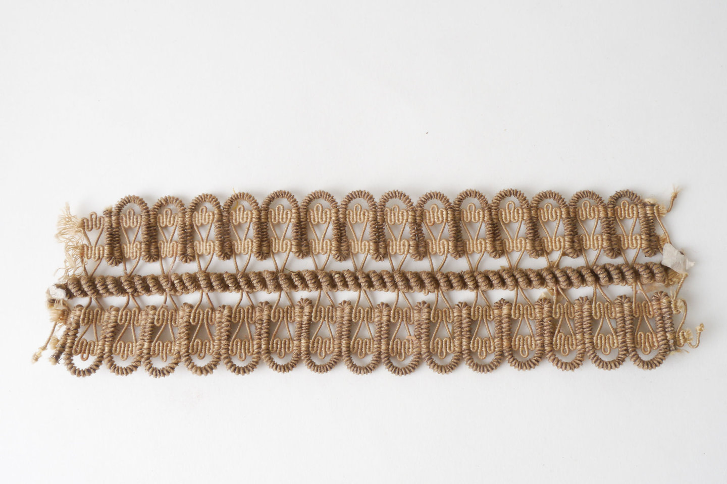 Galon of boord als onderdeel voor het vervaardigen van passement