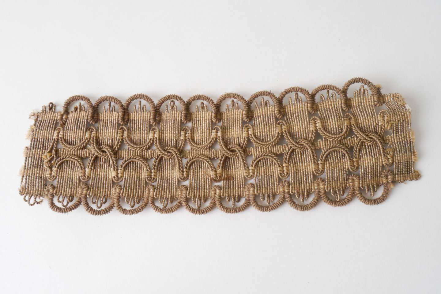 Galon of boord als onderdeel voor het vervaardigen van passement