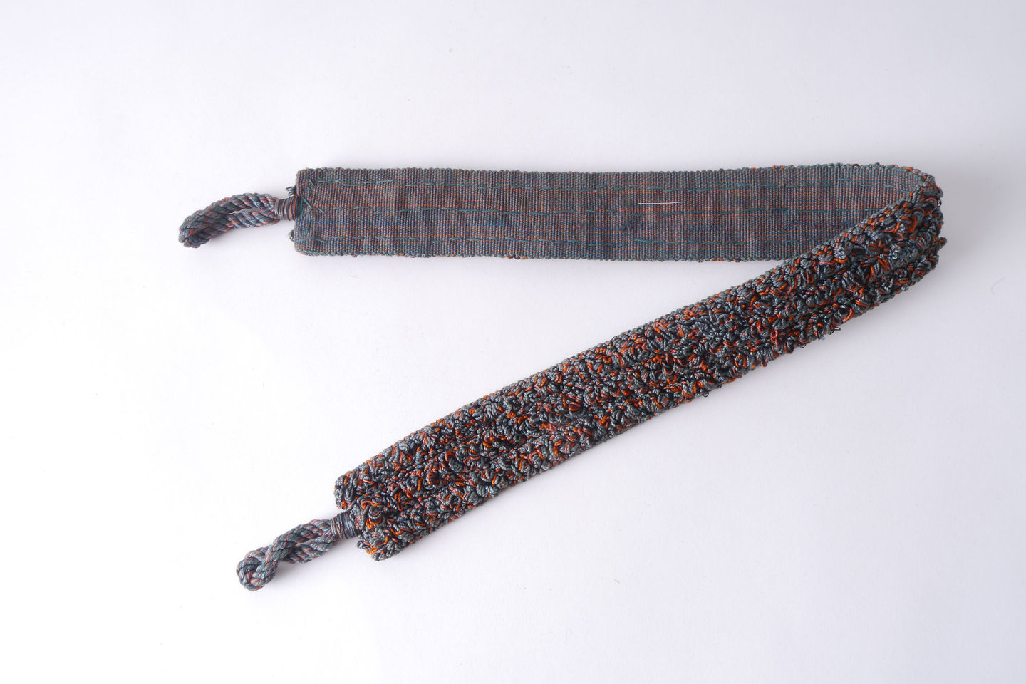 Vlakke embrasse om gordijn open te houden