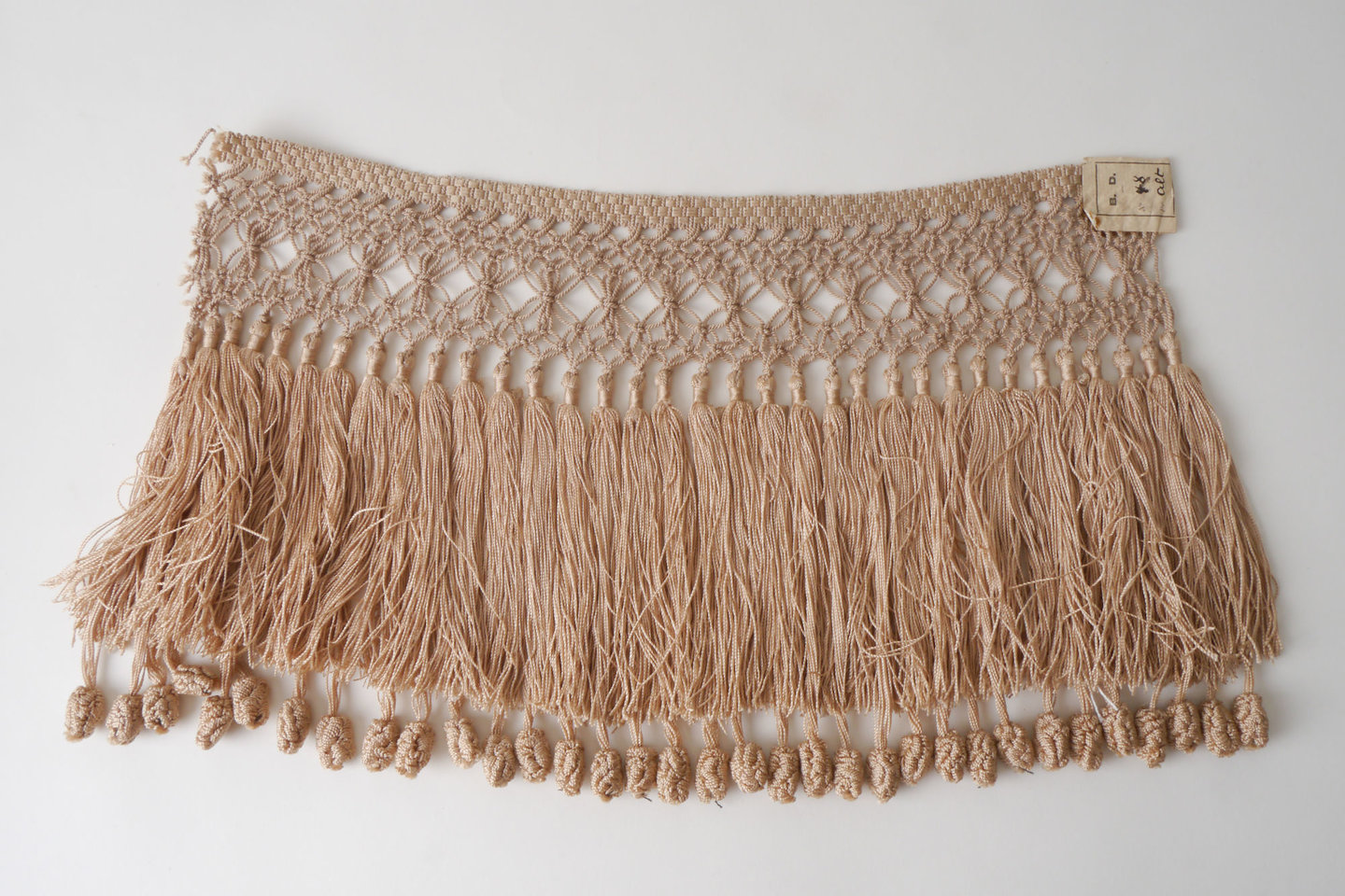 Frange als onderdeel voor het vervaardigen van passement