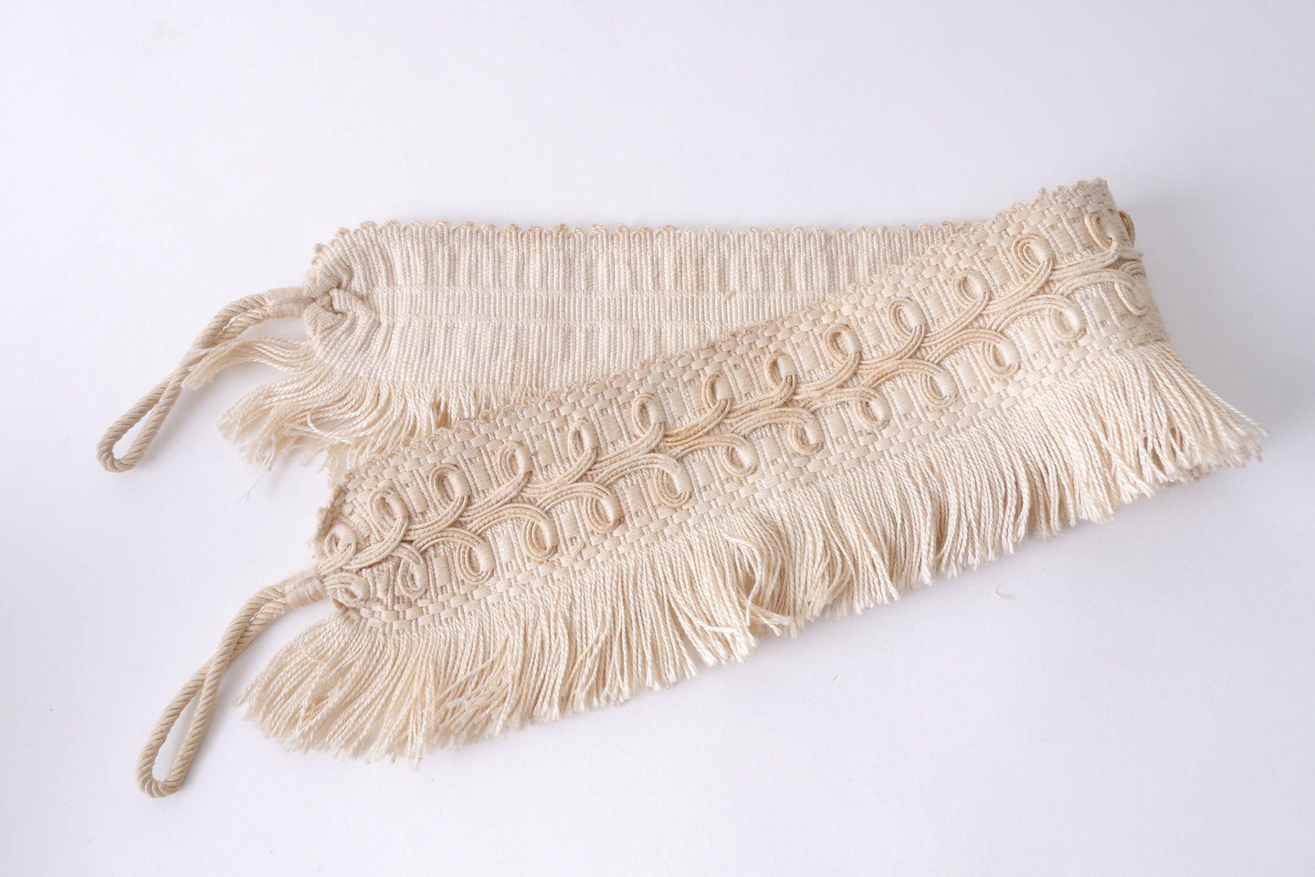 Vlakke embrasse om gordijn open te houden