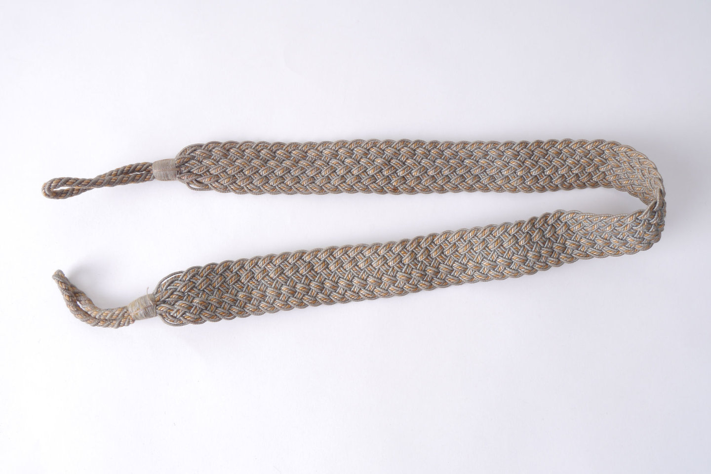 Vlakke embrasse om gordijn open te houden