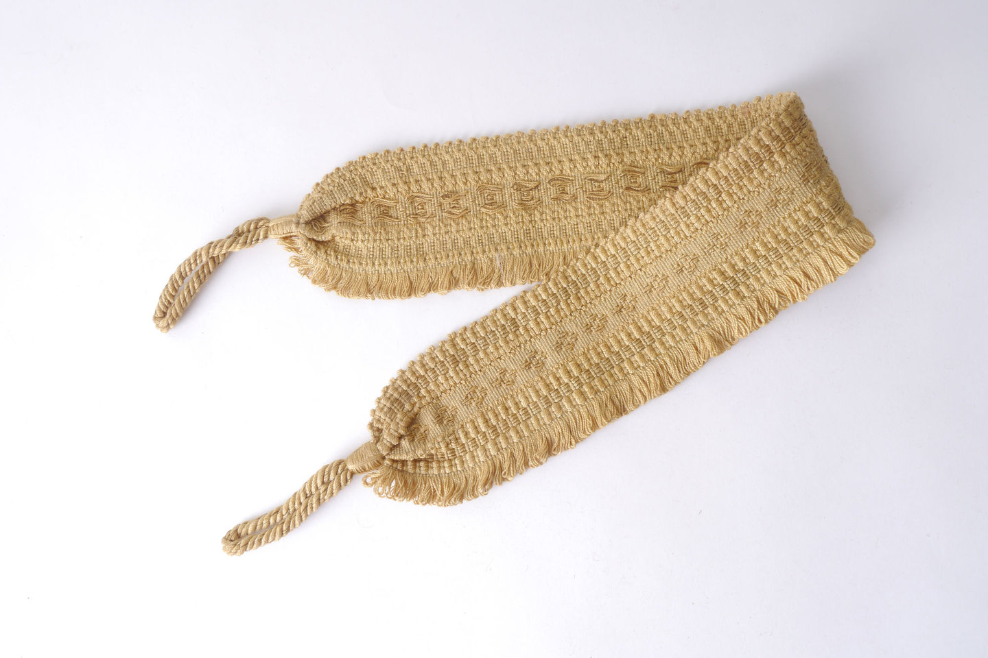 Vlakke embrasse om gordijn open te houden