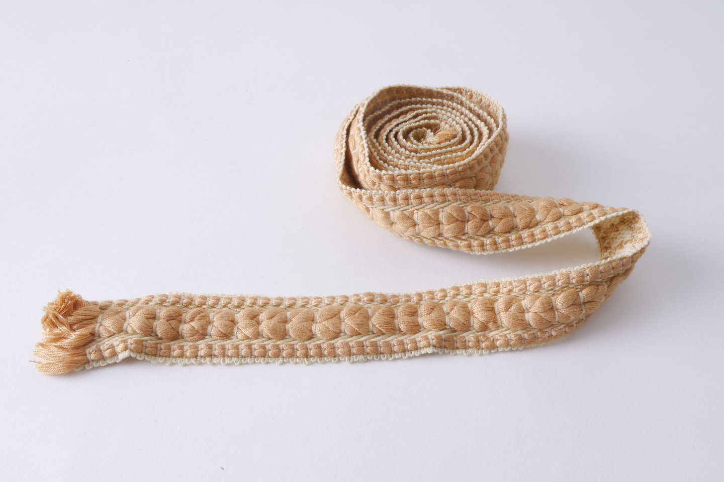 Galon of boord als onderdeel voor het vervaardigen van passement