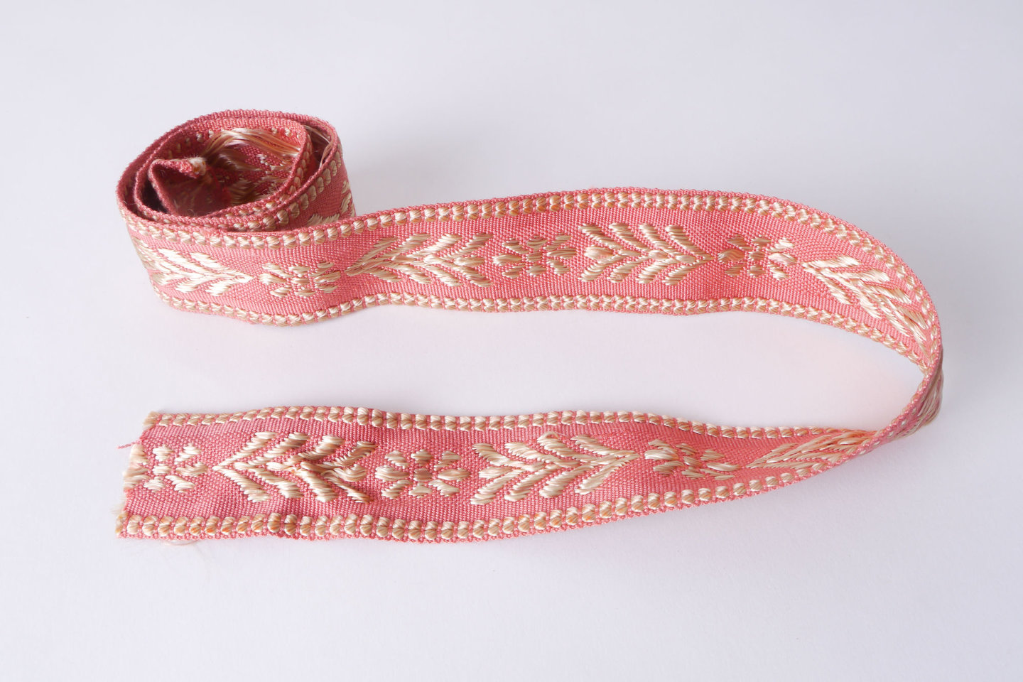 Galon of boord als onderdeel voor het vervaardigen van passement