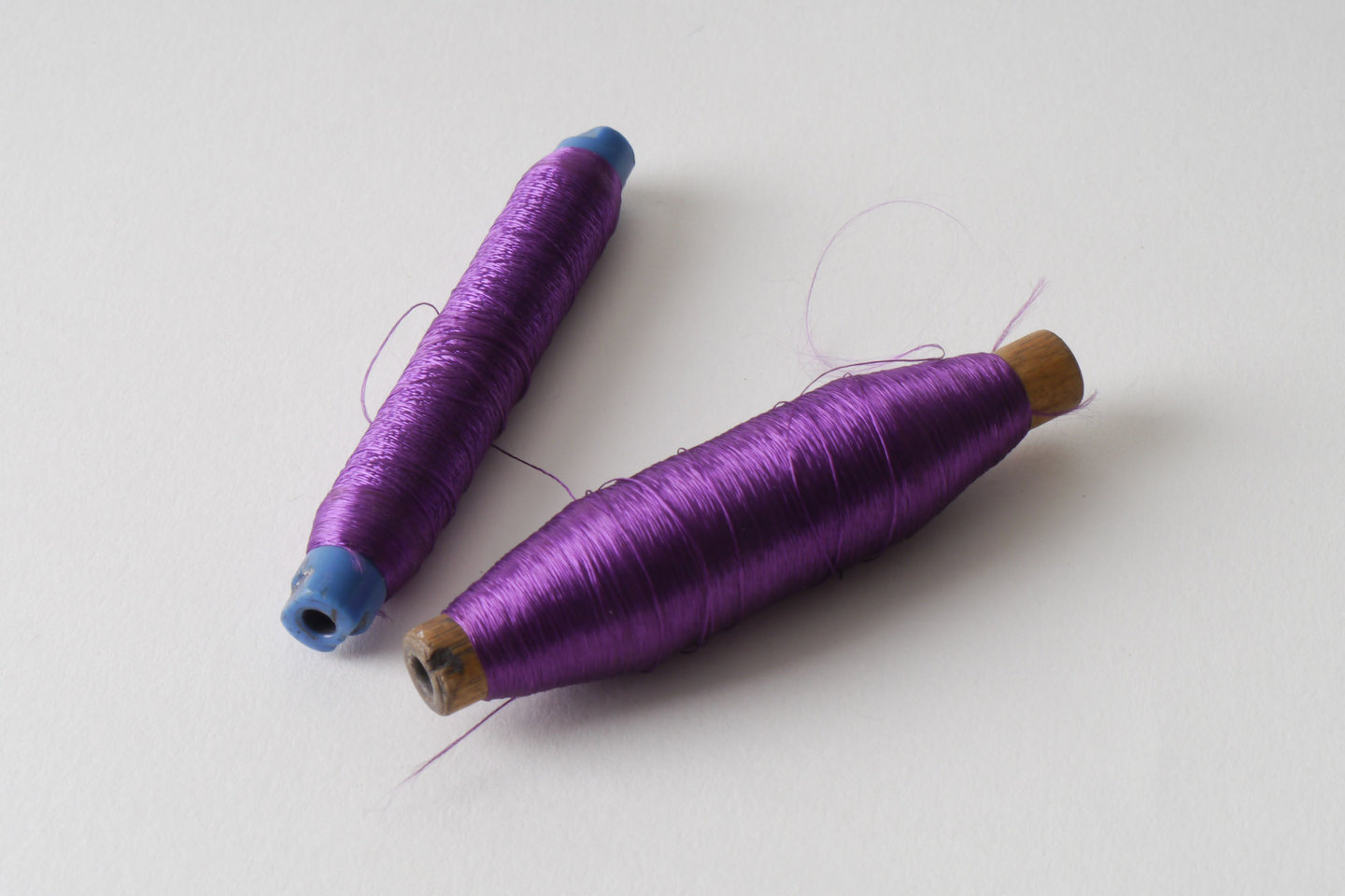 Spoel met inslaggaren voor passement