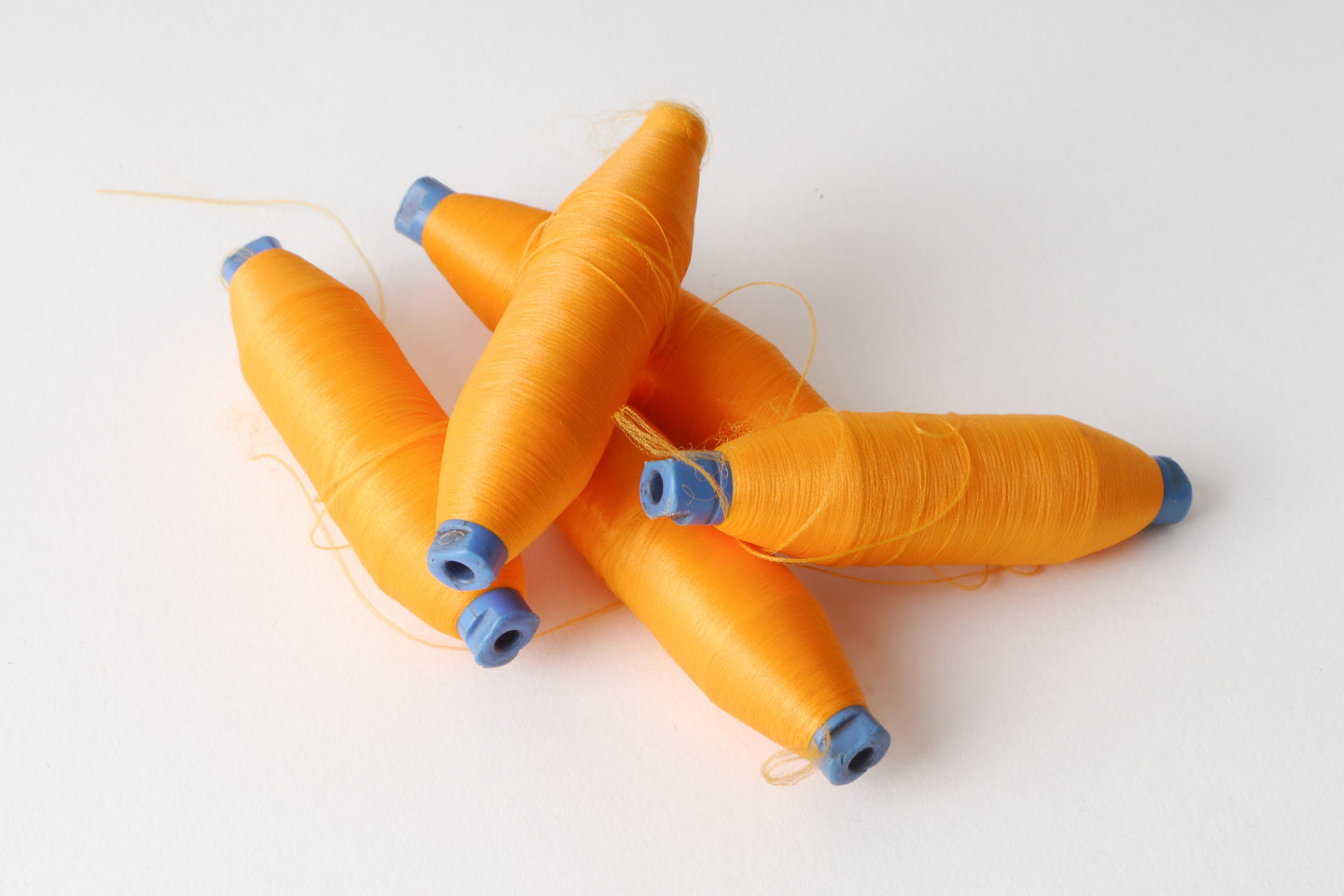 Spoel met inslaggaren voor passement