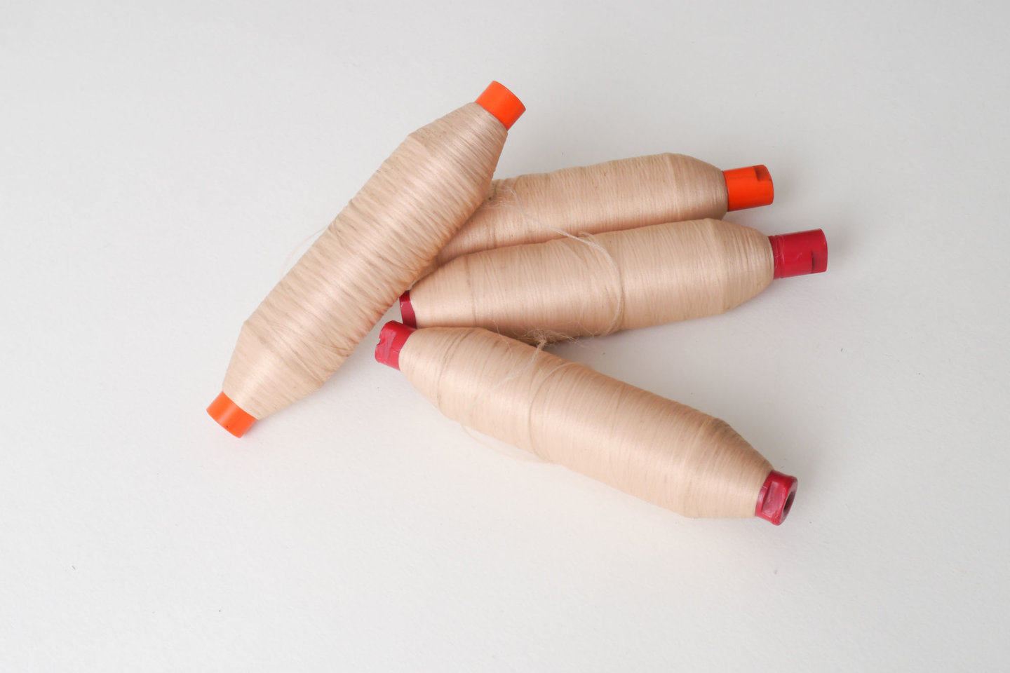 Spoel met inslaggaren voor passement