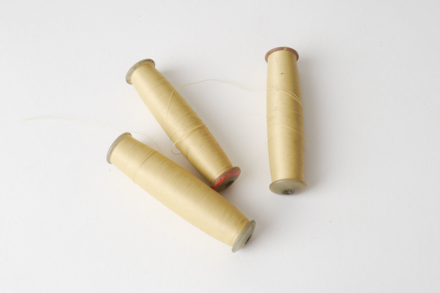 Spoel met inslaggaren voor passement