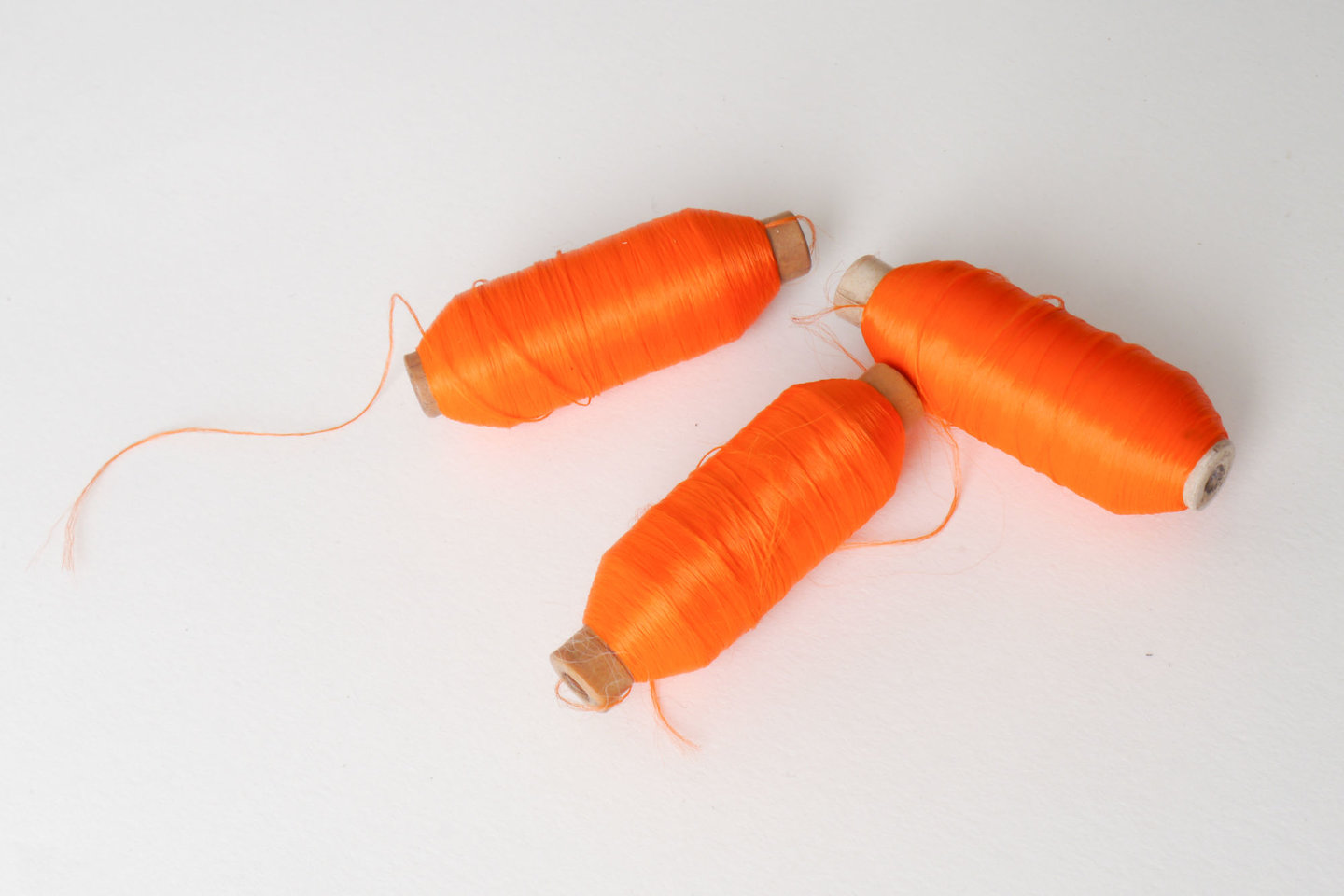 Spoel met inslaggaren voor passement