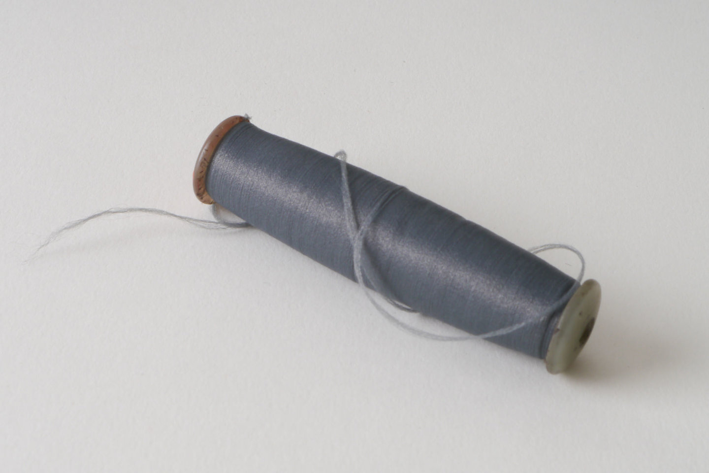 Spoel met inslaggaren voor passement