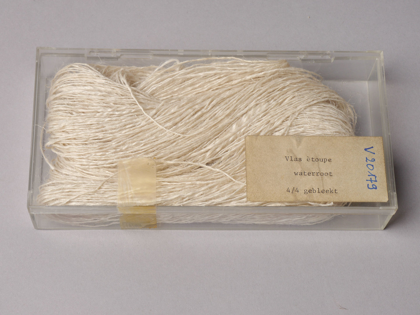 Staal van 4/4 gebleekt vlas (waterroot)