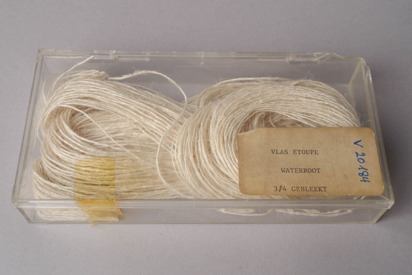 Staal van 3/4 gebleekt vlas (waterroot)