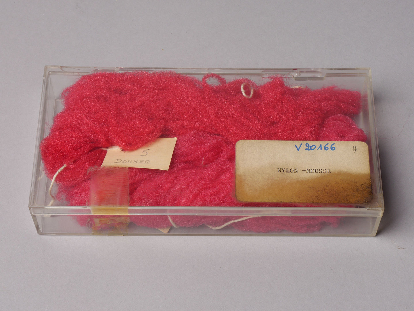 Staal van nylon mousse