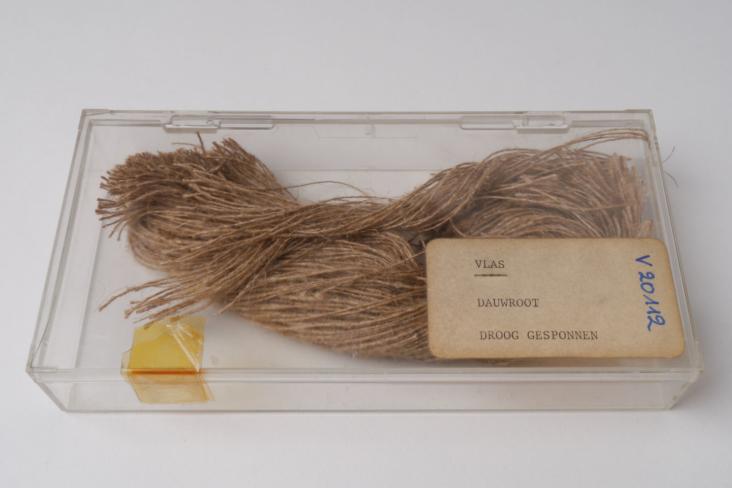 Staal van droog gesponnen vlas (dauwroot)