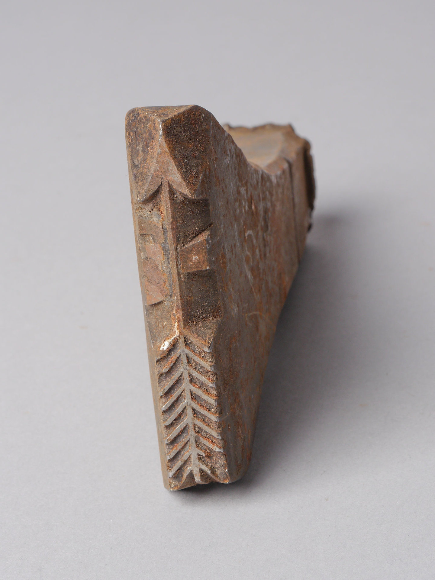 Slagstempel gebruikt bij lederbewerking