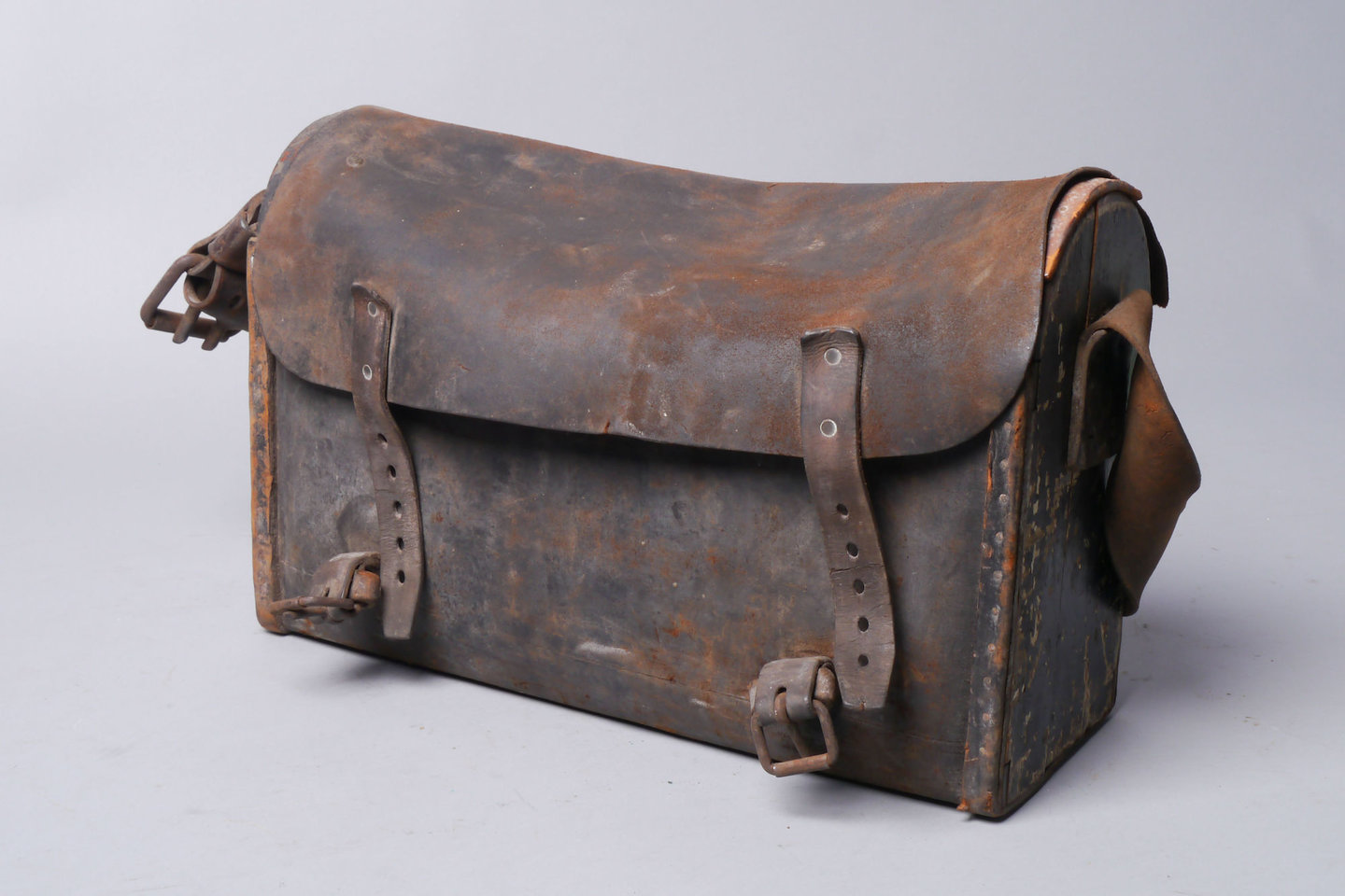 Draagtas voor het gereedschap gebruikt voor lederbewerking