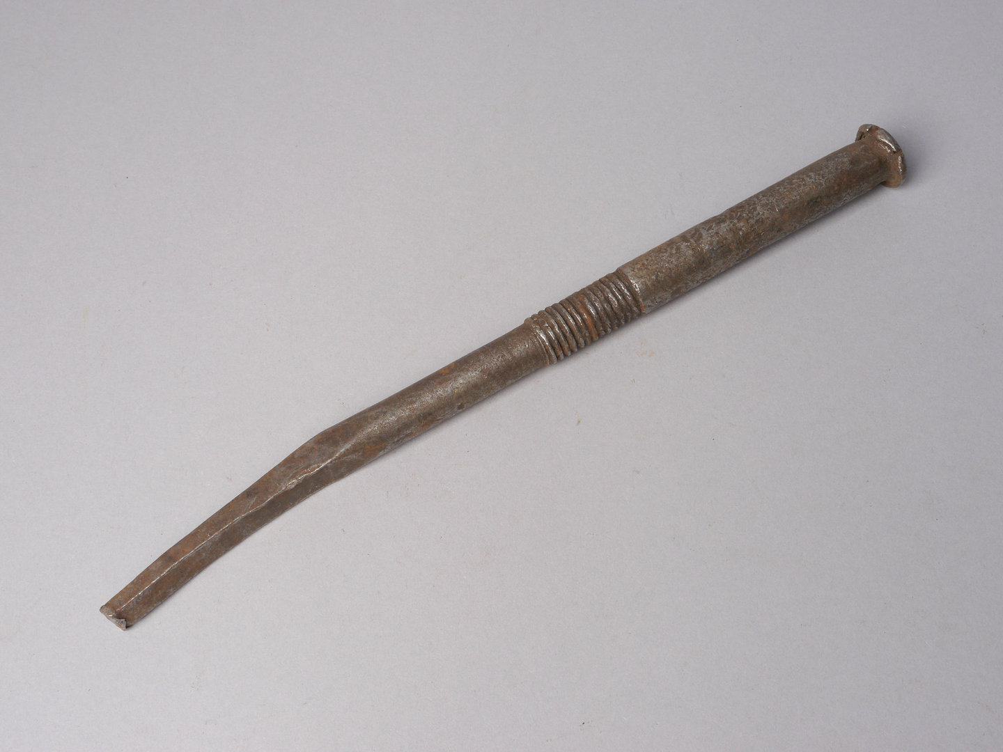 Onbekend gereedschap gebruikt voor lederbewerking