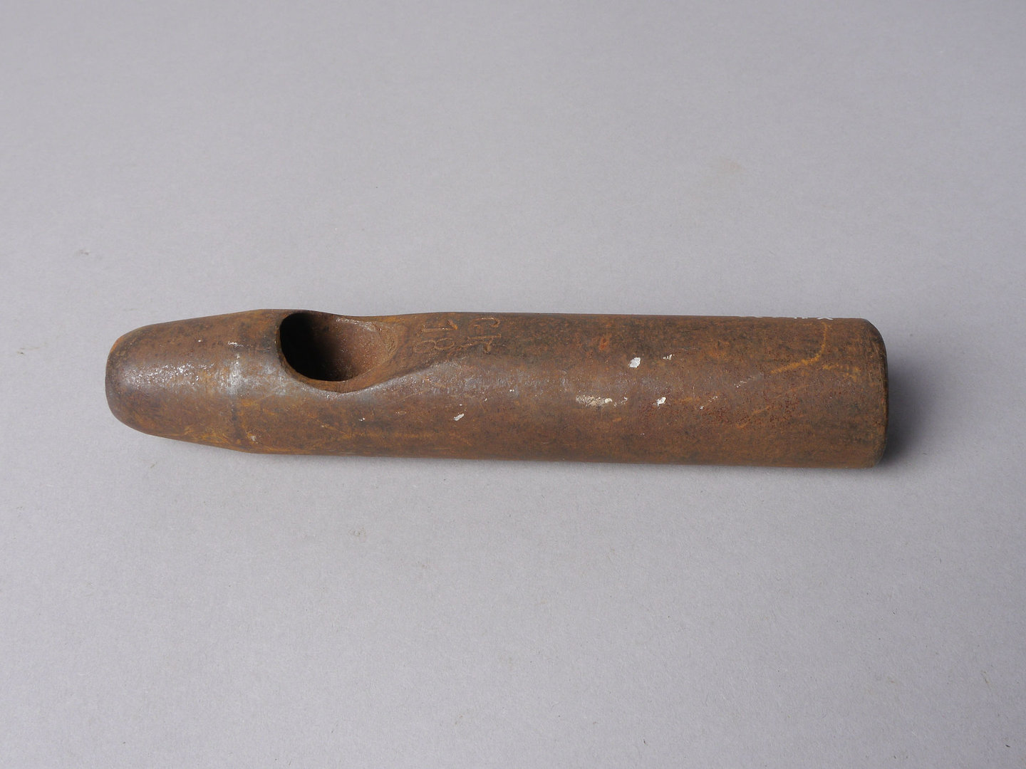 Holle doorslag voor lederbewerking