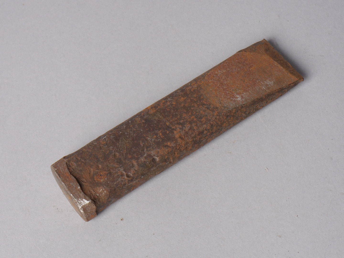 Platte beitel voor lederbewerking