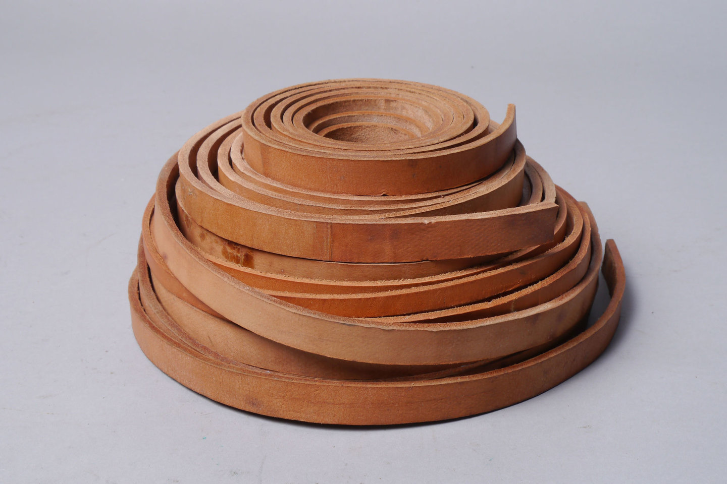 Riem in leer voor verder verwerking