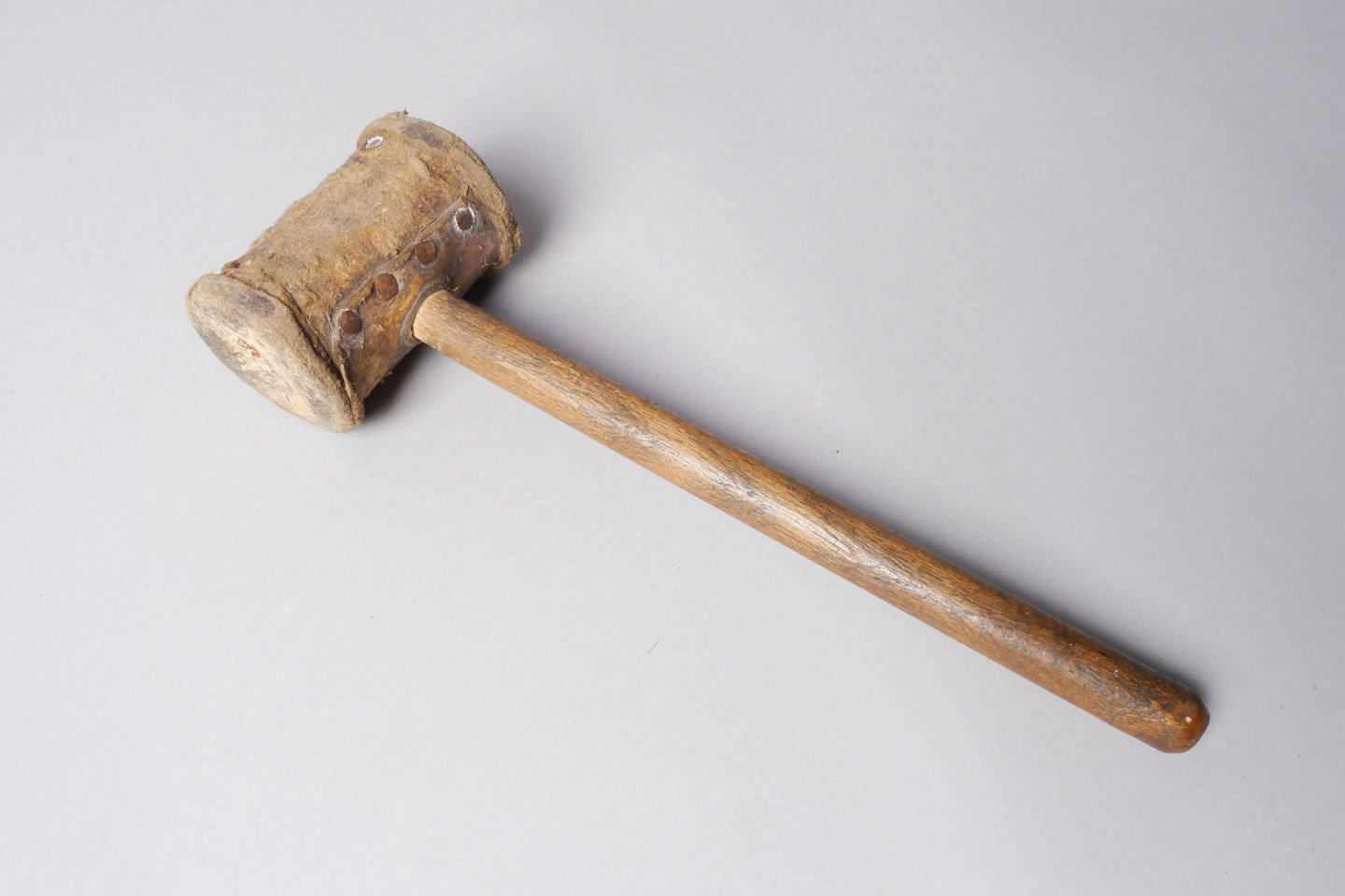 Hamer gebruikt voor lederbewerking