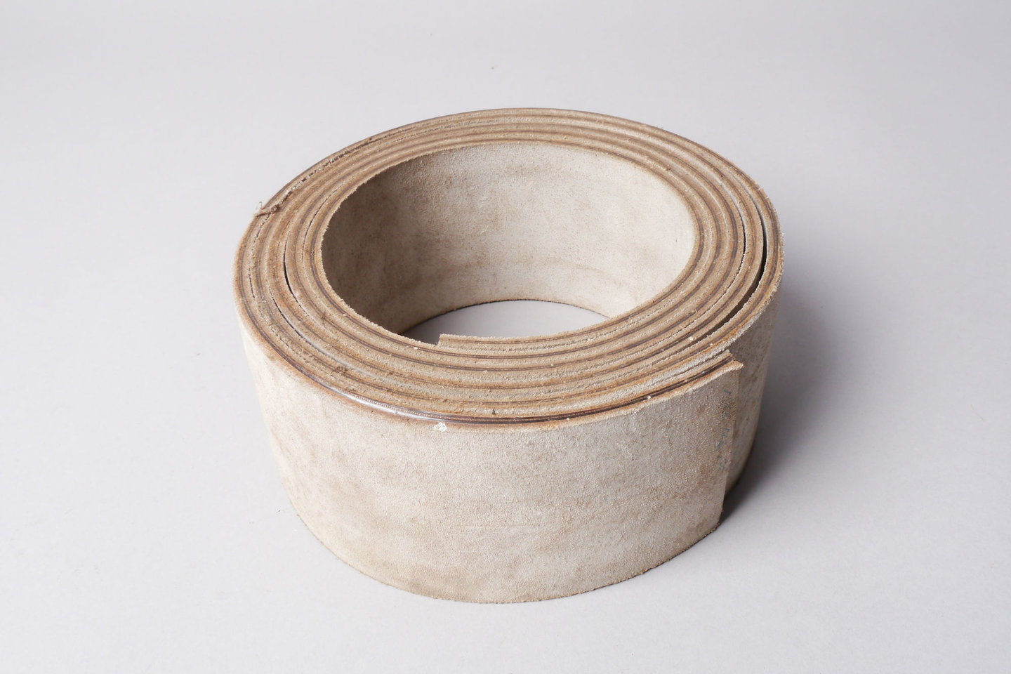 Riem in leer voor verder verwerking