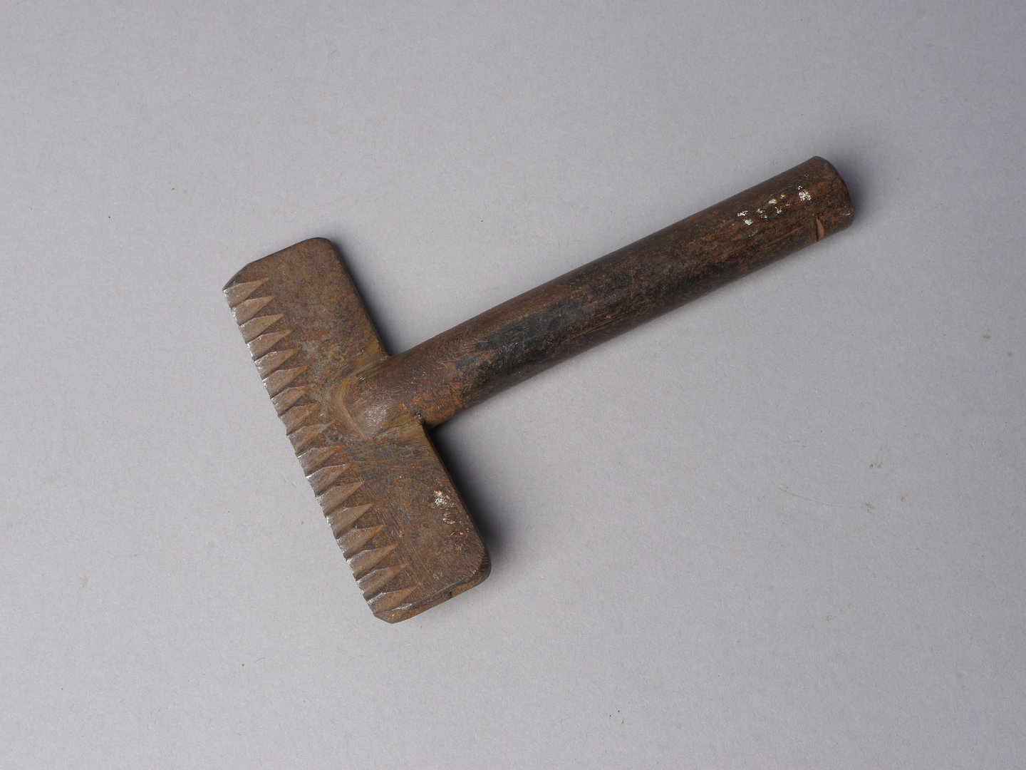 Beitel om vormen uit leer te snijden