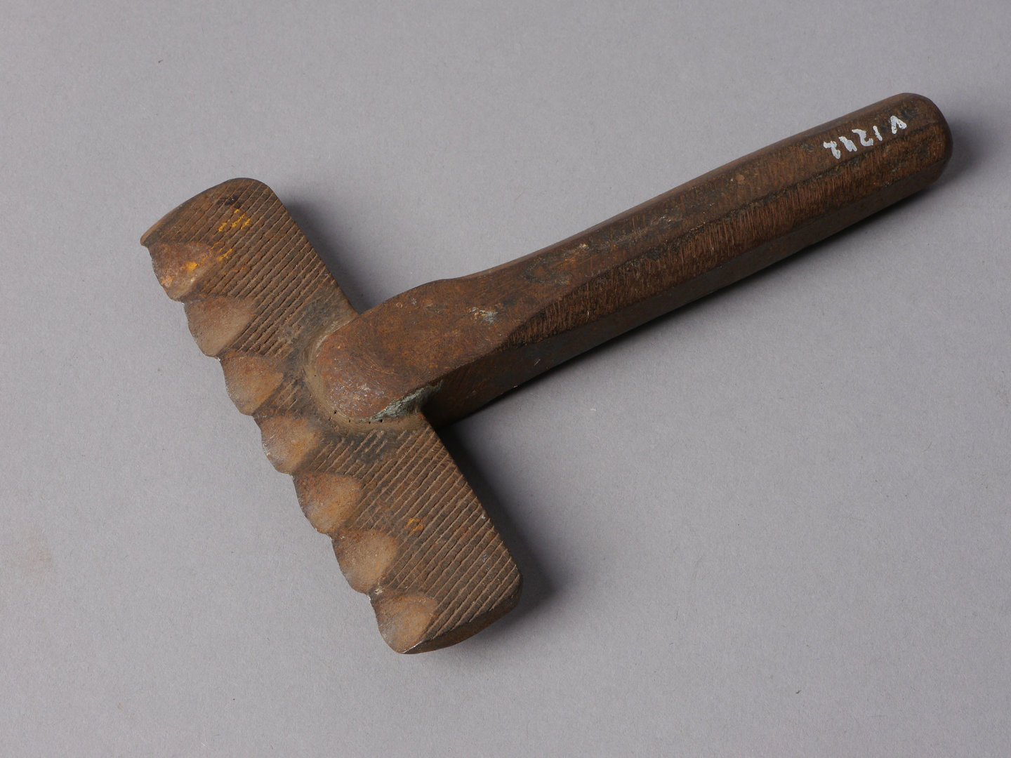 Beitel om vormen uit leer te snijden