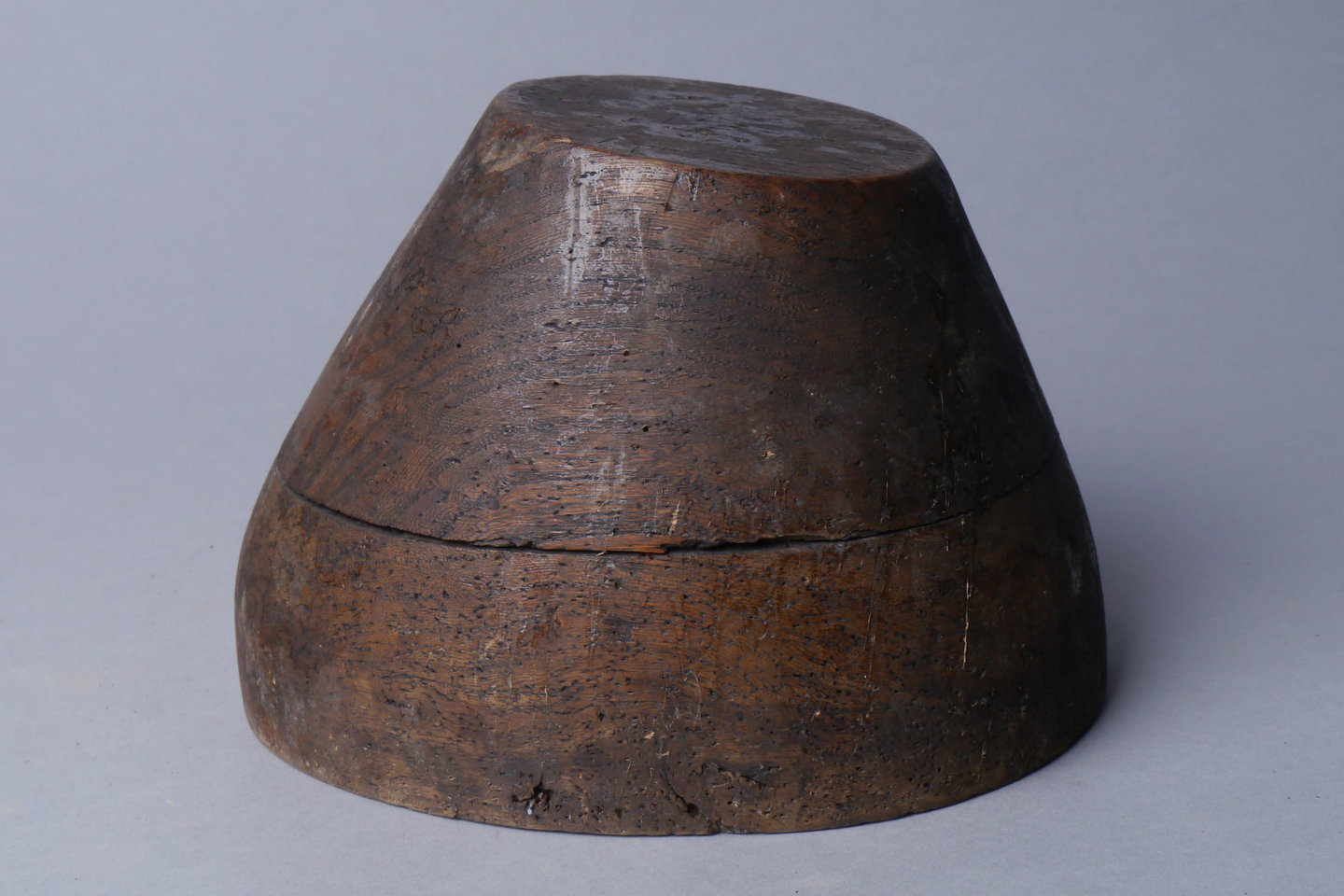 Houten mal of vorm voor hoeden