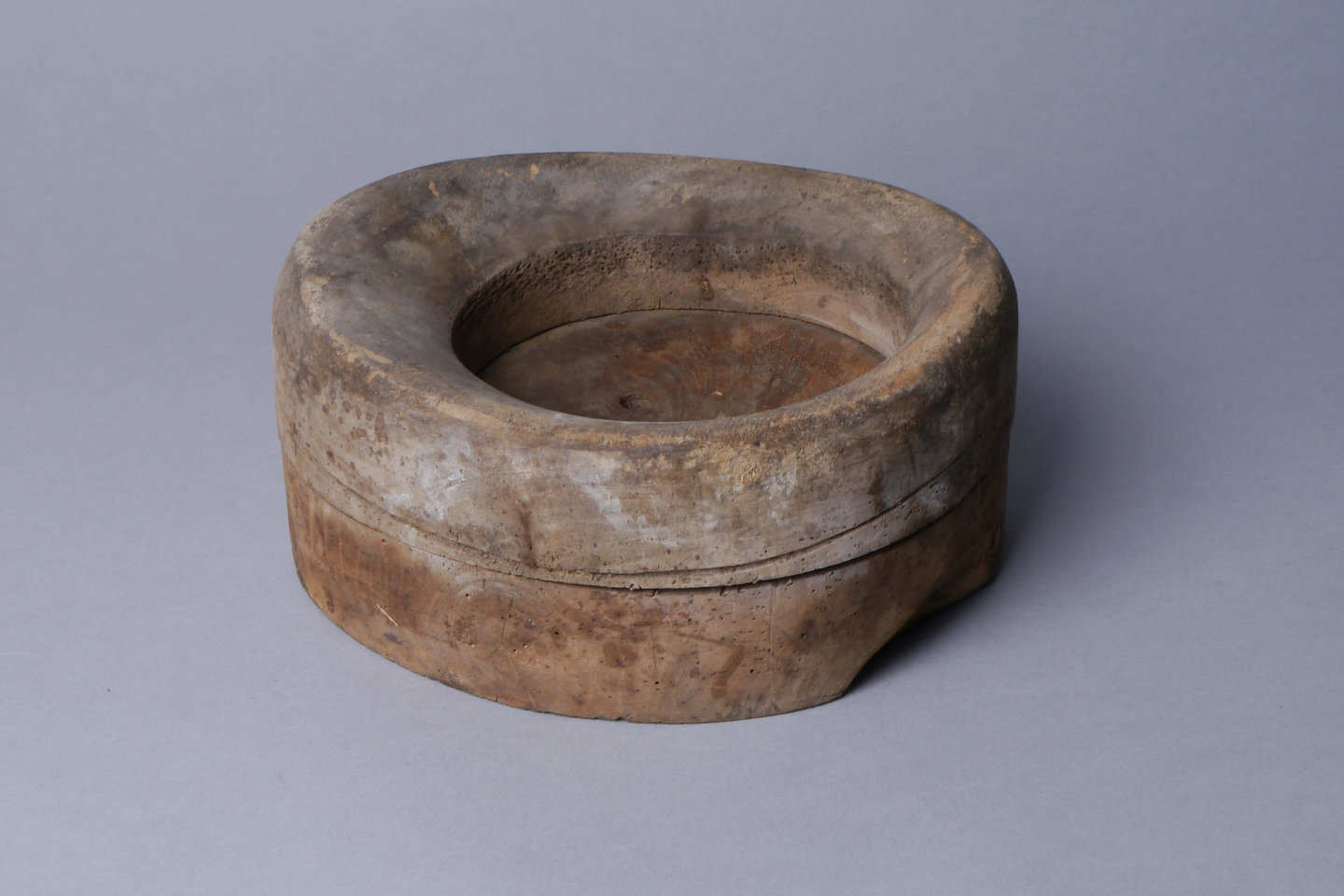 Houten mal of vorm voor hoedenrand