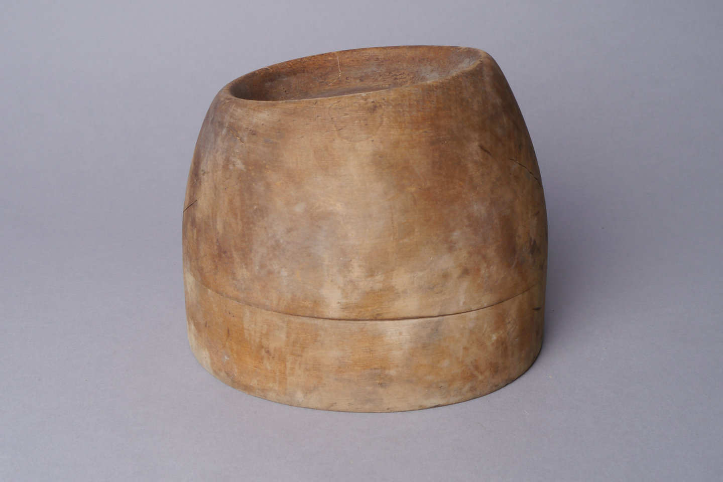 Houten mal of vorm voor hoeden